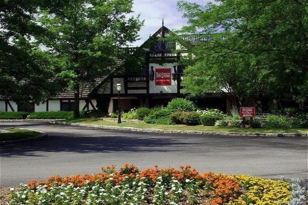 LODGE HOTEL AND CONFERENCE CENTER (Bettendorf)